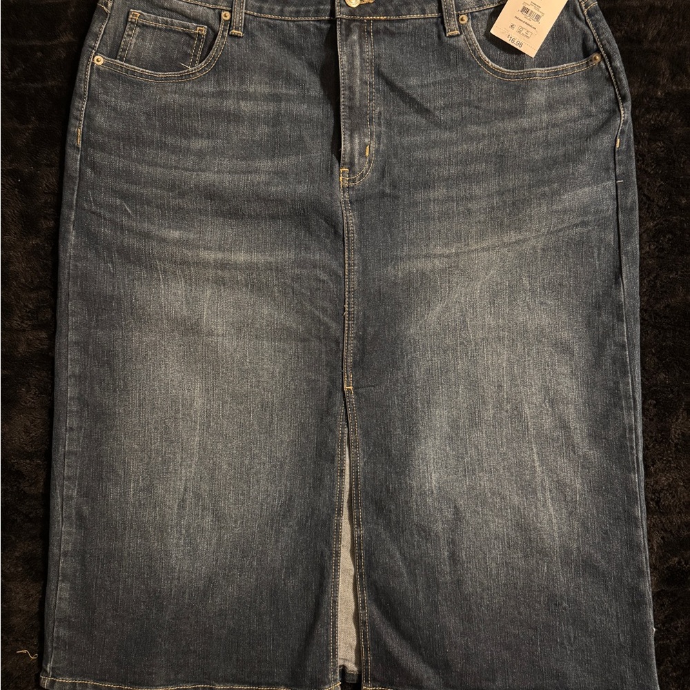 Time & Tru Denim Midi Skirt – Front Slit – NWT – Size 18